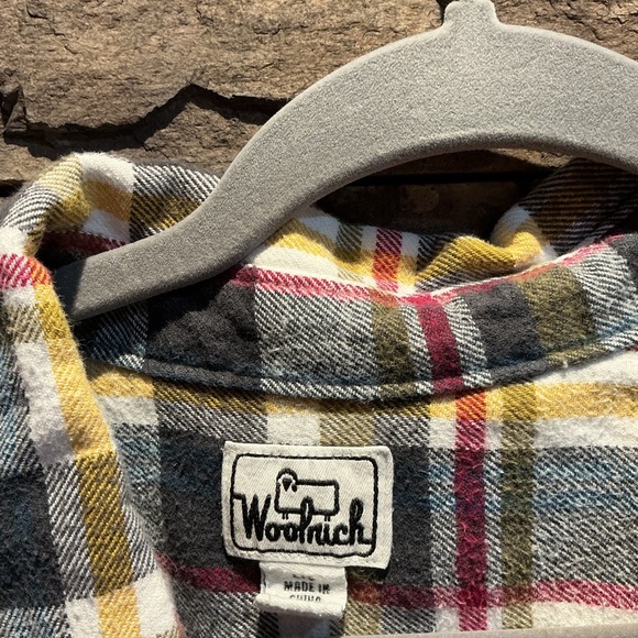 Woolrich men’s 100% cotton flannel button down shirt Size Large - Picture 3 of 4